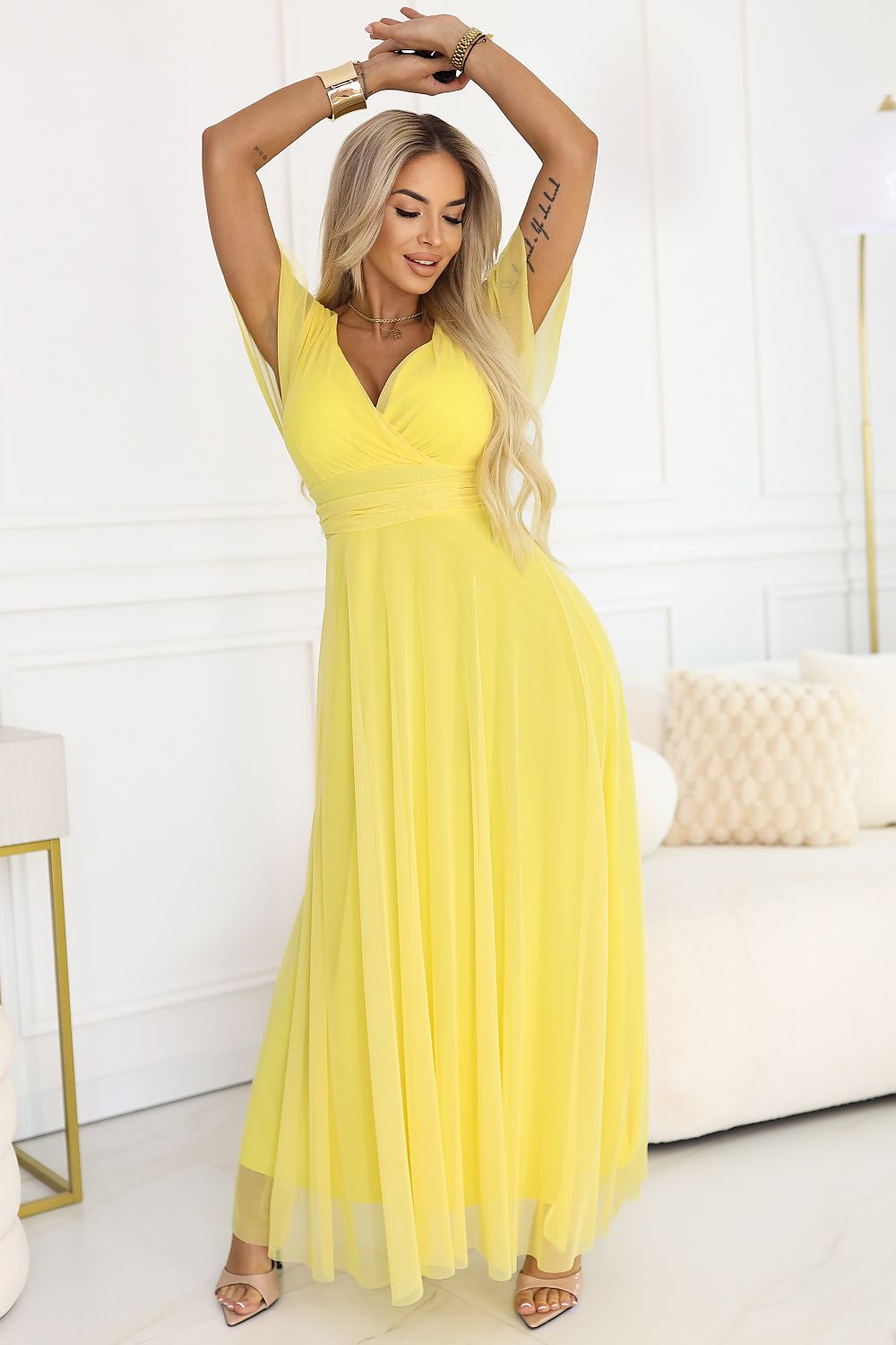  Long dress model 227122 Numoco 